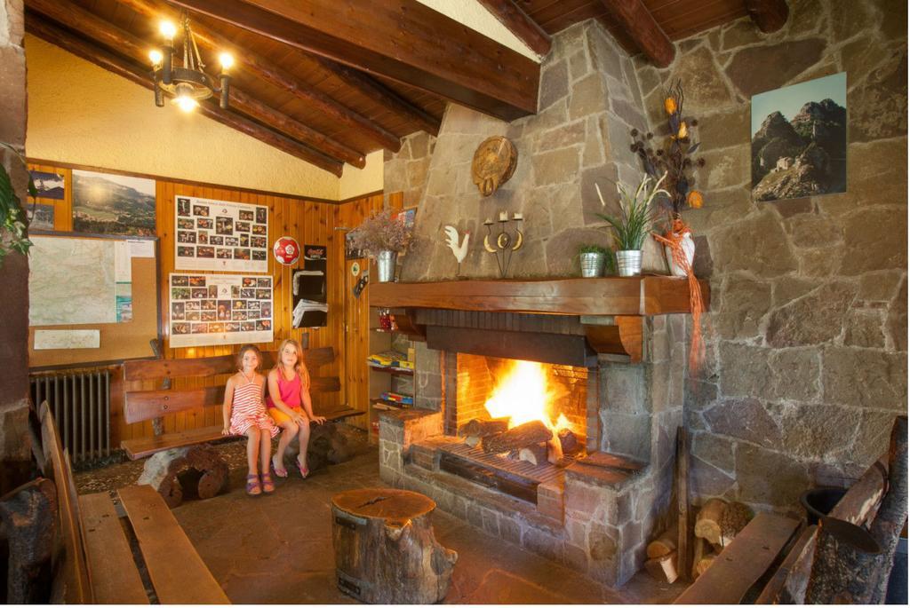 Camping Fontfreda Castellar del Riu Esterno foto
