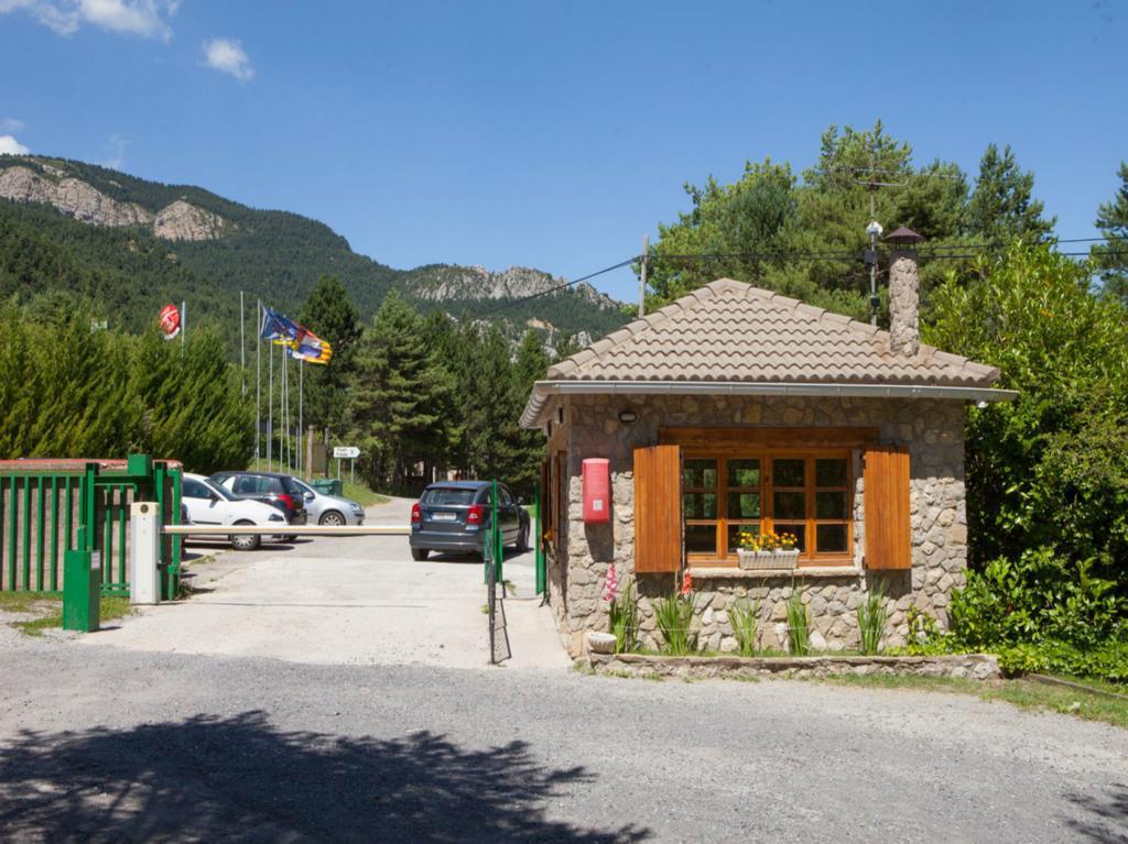 Camping Fontfreda Castellar del Riu Esterno foto