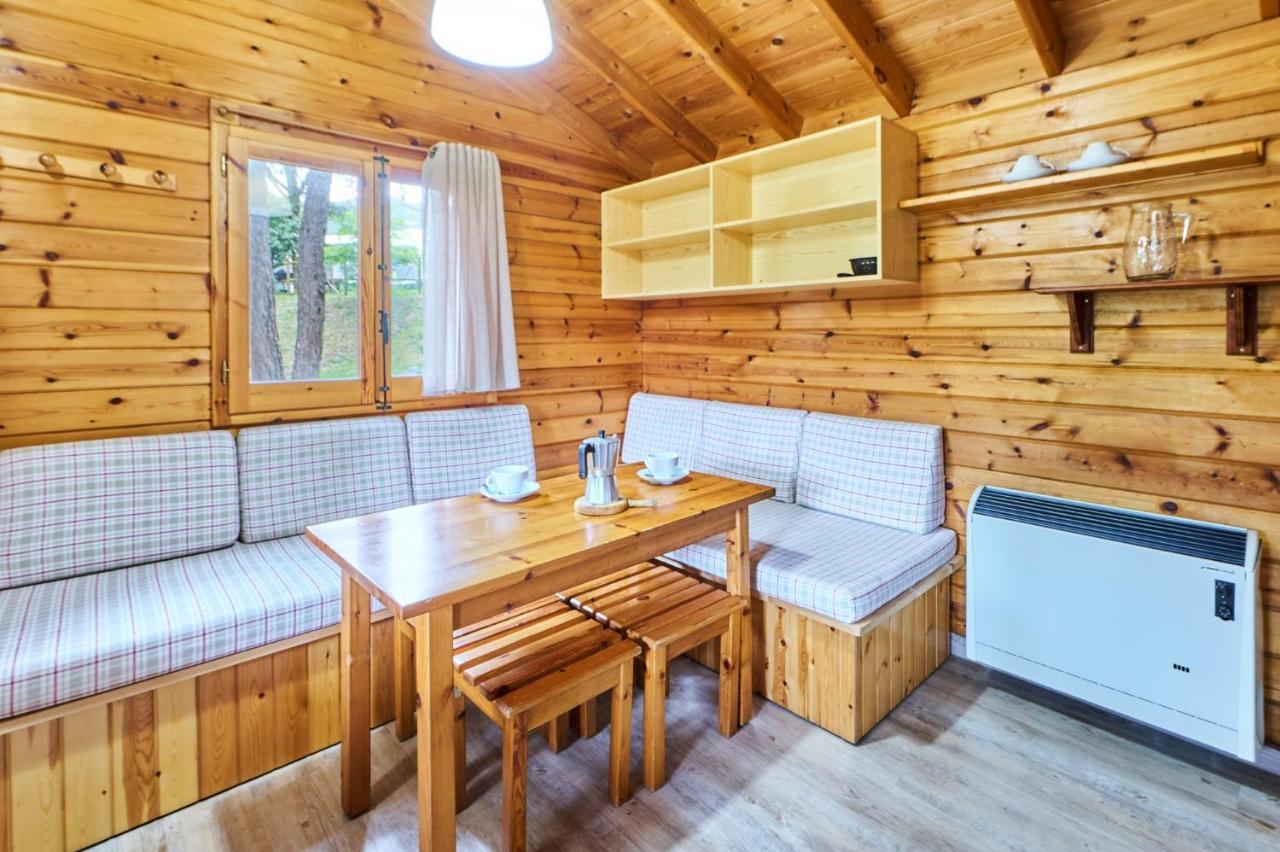 Camping Fontfreda Castellar del Riu Esterno foto