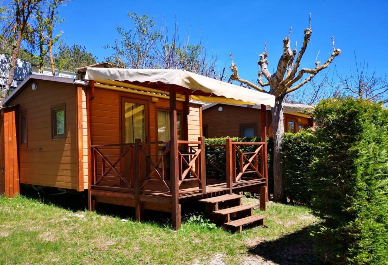 Camping Fontfreda Castellar del Riu Esterno foto